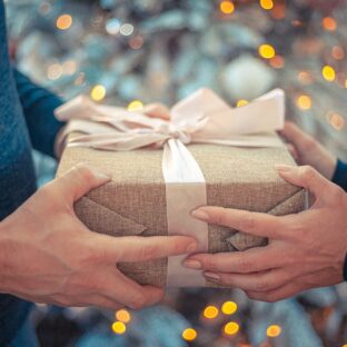 非公開: 【女性へ贈る】誕生日プレゼントが面倒くさいと感じる方!おススメ10選